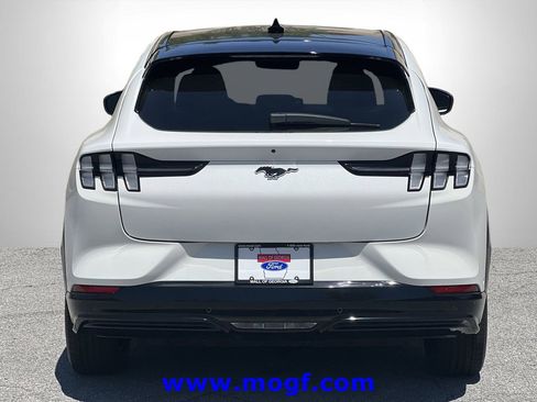 Used 2023 Ford Mustang Mach-E Premium AWD/4WD image 27