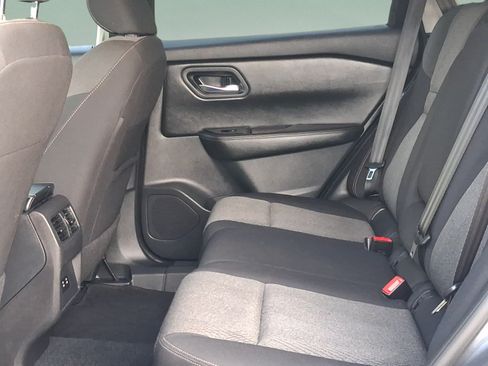 Used 2024 Nissan Rogue SV AWD/4WD image 13