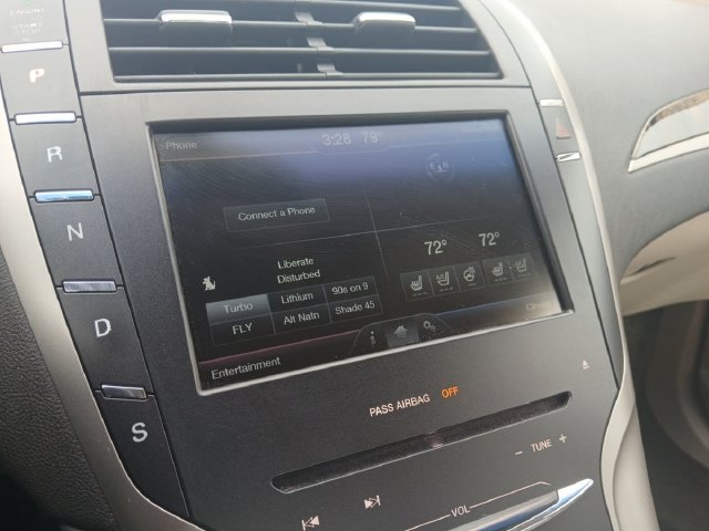 Used 2016 Lincoln MKZ w/ Equipment Group 300A Reserve FWD image 11