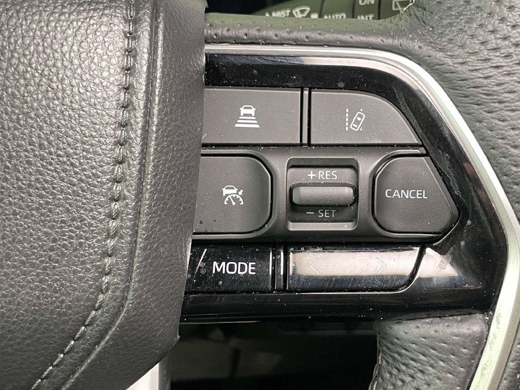 Used 2023 Toyota Sequoia Capstone AWD/4WD image 41