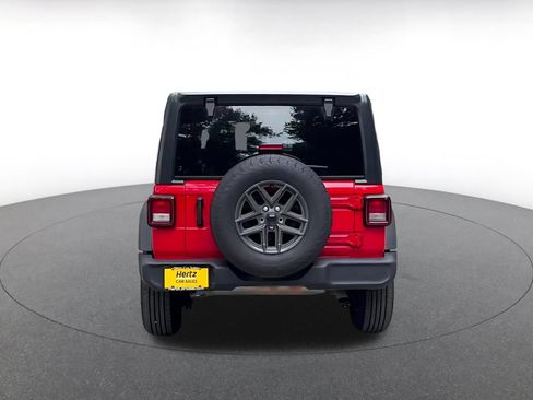 Used 2025 Jeep Wrangler Unlimited Sport AWD/4WD image 13