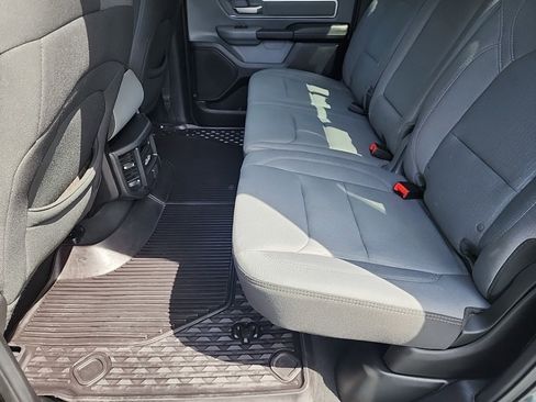 Used 2019 RAM 1500 Big Horn AWD/4WD image 37