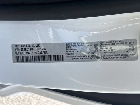 Certified 2026 Chrysler Pacifica Limited w/ S Appearance Package FWD image 36