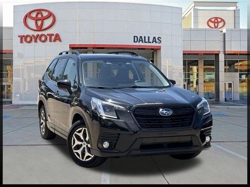 Used 2023 Subaru Forester Premium AWD/4WD image 1