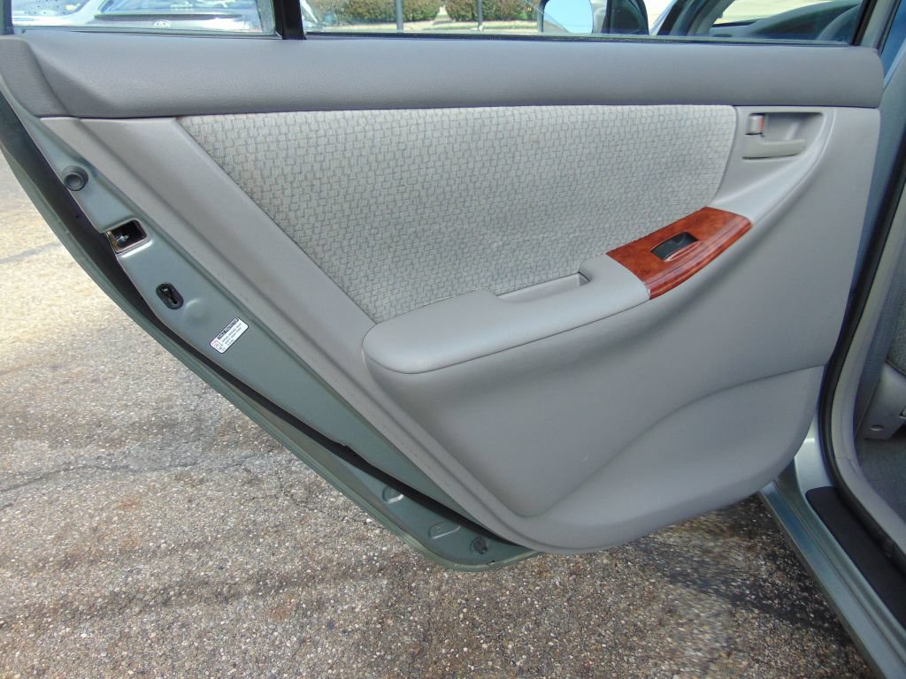 Used 2004 Toyota Corolla LE FWD image 22