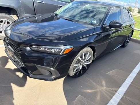 Used 2024 Honda Civic EX image 2