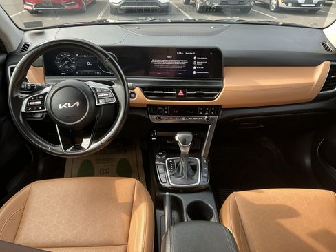 Used 2024 Kia Seltos EX AWD/4WD image 15