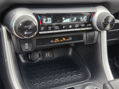Used 2025 Toyota RAV4 LE image 18