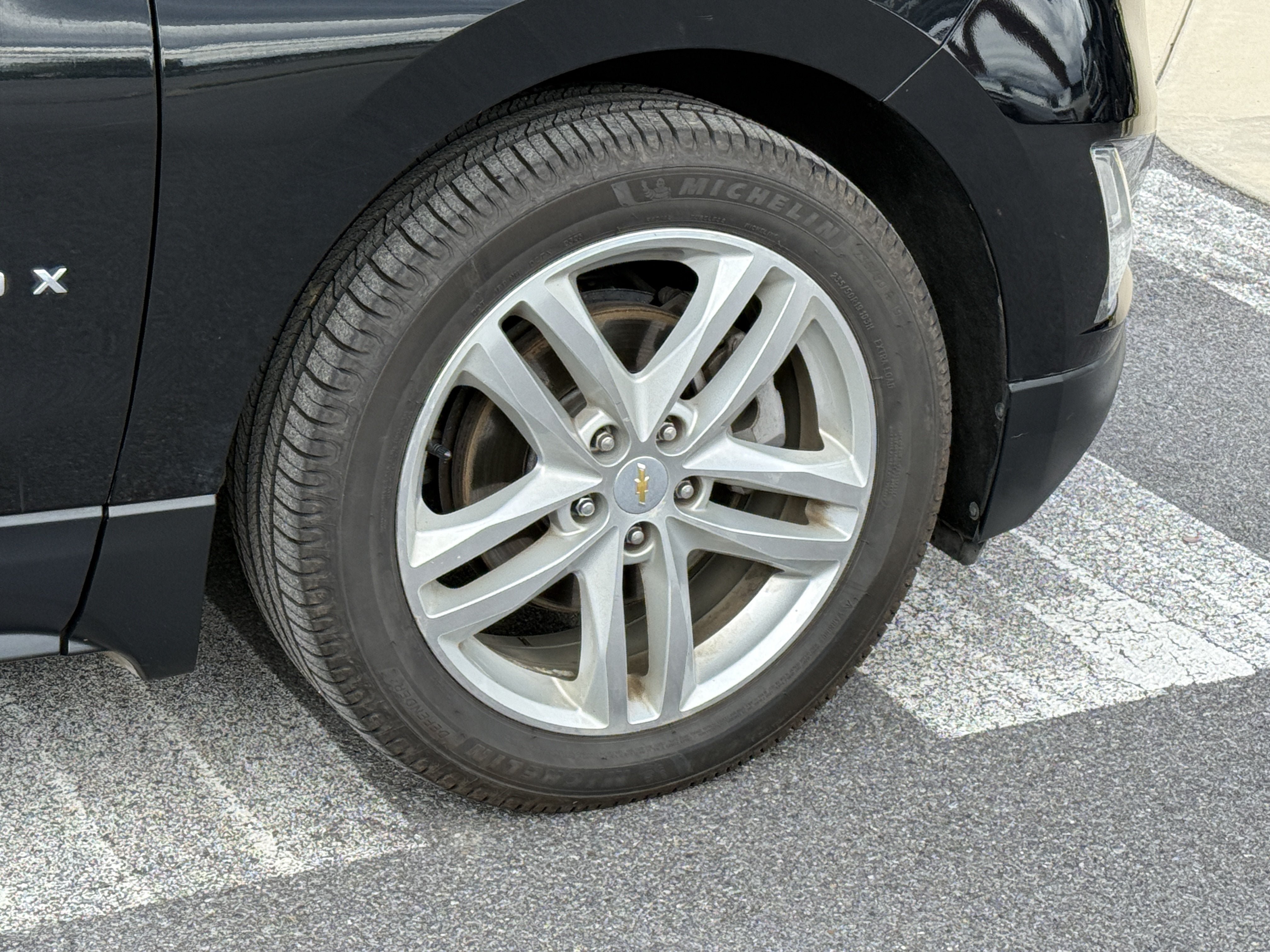 Used 2018 Chevrolet Equinox Premier FWD image 11