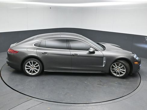 Used 2018 Porsche Panamera 4S Executive image 50