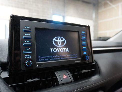 Used 2022 Toyota RAV4 XLE image 11