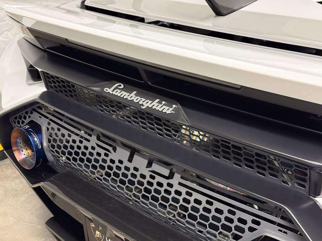 Used 2021 Lamborghini Huracan STO RWD image 22