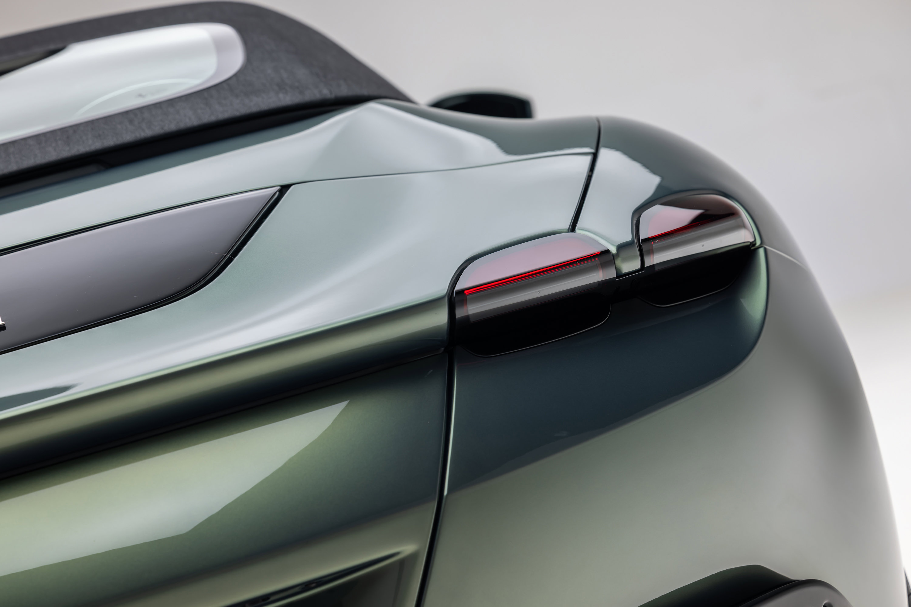 Certified 2026 Ferrari Roma Spider RWD image 22