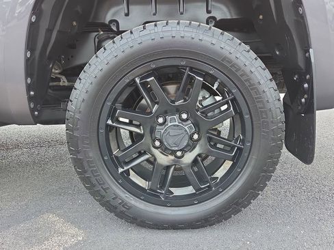 Used 2021 Toyota Tundra SR5 w/ SR5 Leather Package RWD image 31