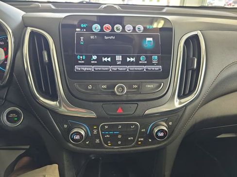 Used 2018 Chevrolet Equinox Premier image 15