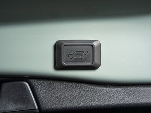 Certified 2022 Toyota RAV4 XLE Premium image 11