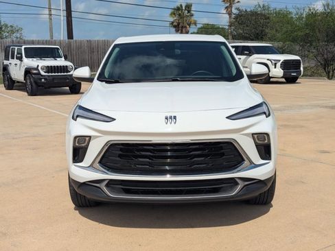 Used 2025 Buick Encore GX Preferred FWD image 2