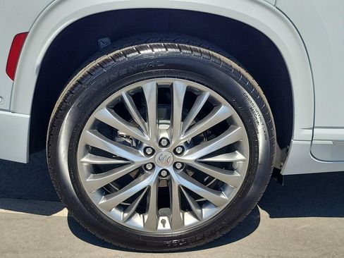 Used 2026 Buick Enclave Avenir w/ Super Cruise Package FWD image 6