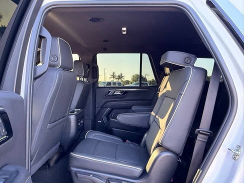 Used 2025 Chevrolet Tahoe Premier image 13