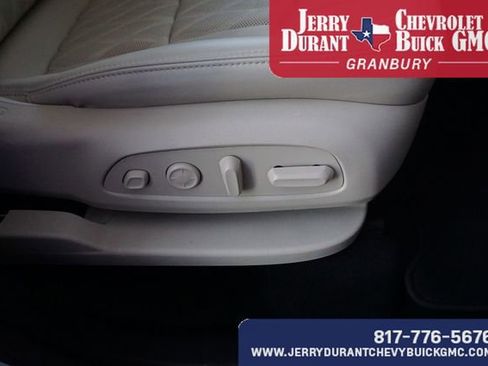 Used 2024 Buick Enclave Avenir w/ Avenir Technology Package image 27