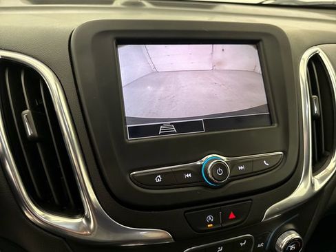 Used 2022 Chevrolet Equinox LT FWD image 18