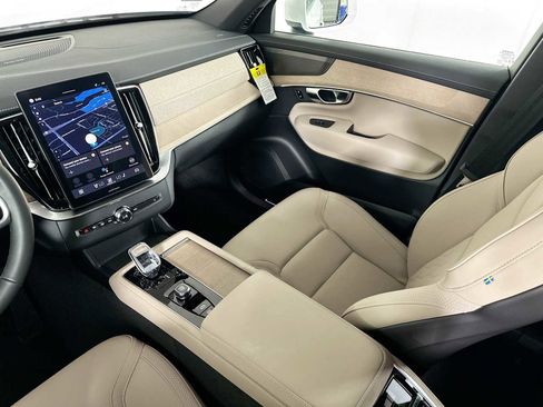 New 2026 Volvo XC90 T8 Plus image 22
