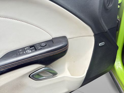 Used 2015 Dodge Challenger R/T Plus RWD image 10