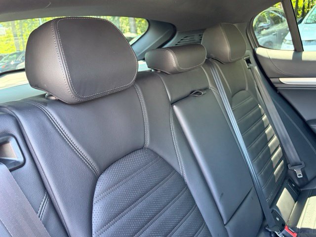 Used 2023 Alfa Romeo Stelvio Veloce AWD/4WD image 43