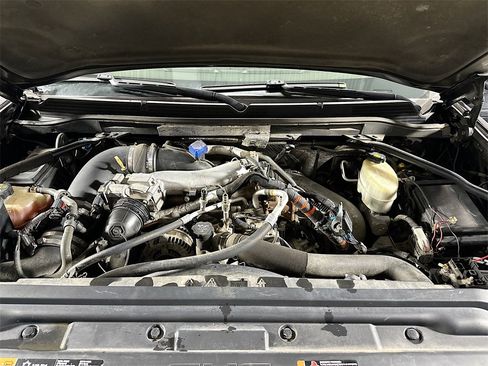 Used 2015 GMC Sierra 3500 Denali w/ Duramax Plus Package image 31