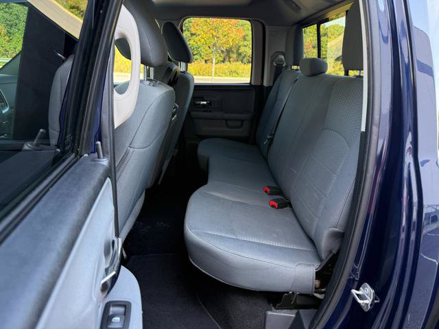 Used 2015 RAM 1500 Classic SLT AWD/4WD image 16