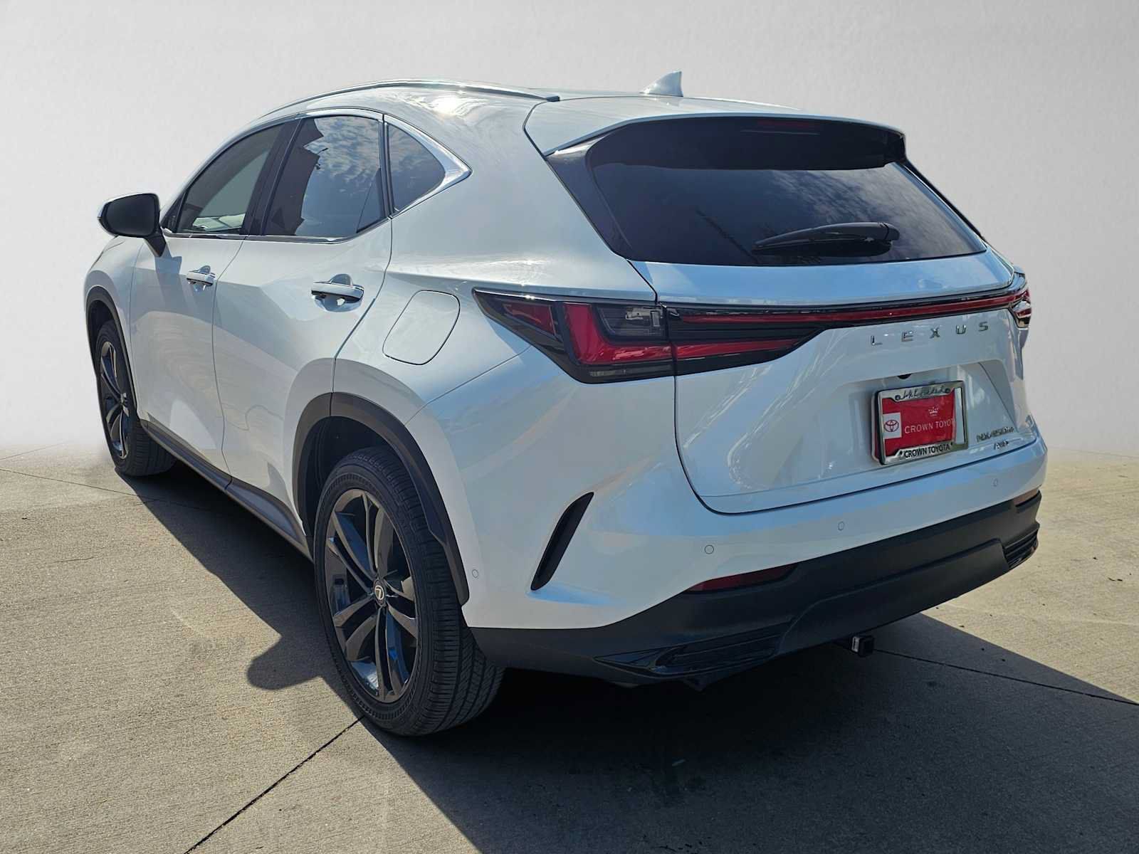 Used 2026 Lexus NX 450h+ AWD w/ Accessory Package (Z1) image 5