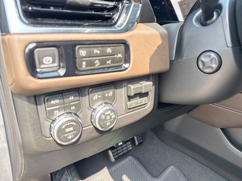 New 2026 GMC Yukon XL Denali Ultimate AWD/4WD image 37