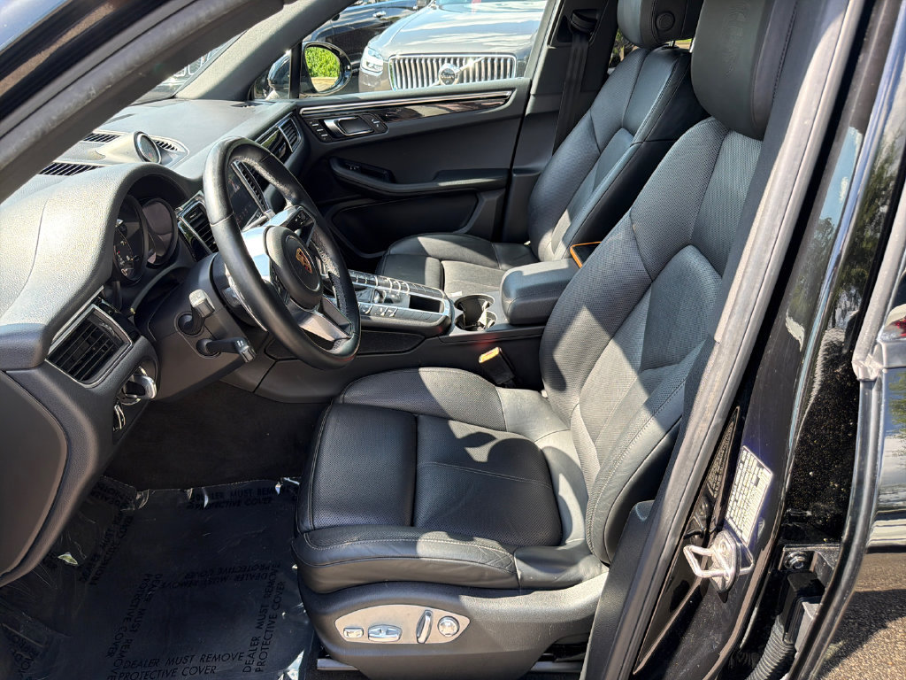 Used 2018 Porsche Macan AWD/4WD image 9
