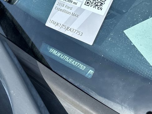 Used 2018 Ford Expedition Max XLT image 23