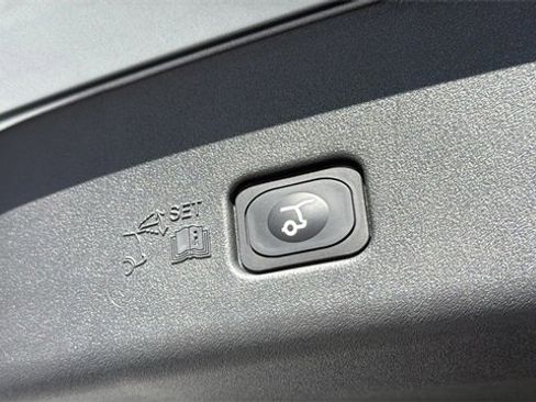 New 2026 Lincoln Nautilus Reserve w/ Jet Appearance Package image 15