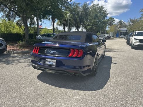 Used 2020 Ford Mustang Premium RWD image 5
