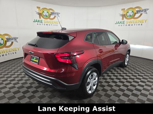 Certified 2024 Chevrolet Trax LS FWD image 9