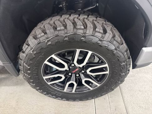 New 2026 GMC Sierra 1500 AT4 AWD/4WD image 4