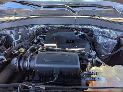 Used 2020 Ford Explorer XLT image 31