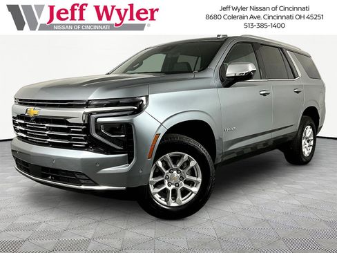 Used 2025 Chevrolet Tahoe LT RWD image 1
