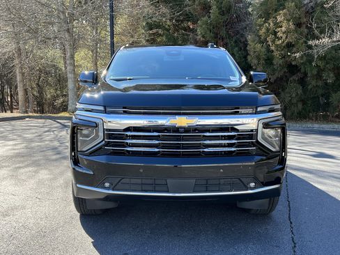 New 2026 Chevrolet Suburban LT w/ Comfort Package image 3