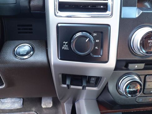 Used 2018 Ford F250 King Ranch w/ King Ranch Ultimate Package AWD/4WD image 19