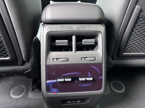 New 2026 Porsche Macan Electric image 24