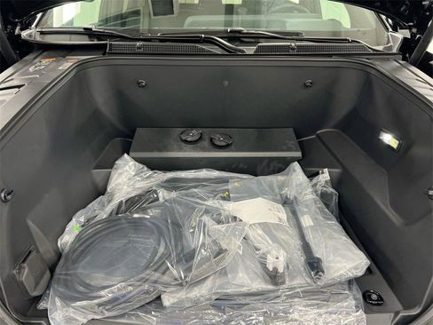 New 2026 Chevrolet Silverado EV LT w/ Plus Package image 28