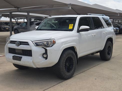 Used 2021 Toyota 4Runner SR5 RWD image 7