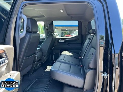 Used 2023 GMC Sierra 1500 SLT w/ X31 Off-Road Package AWD/4WD image 11