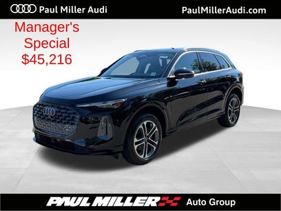 Used 2025 Audi Q5 Premium w/ Convenience Package