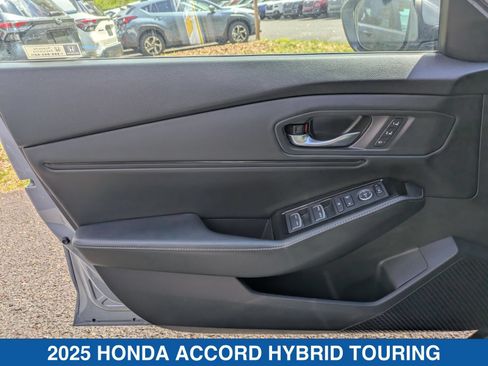 Used 2025 Honda Accord Touring image 12