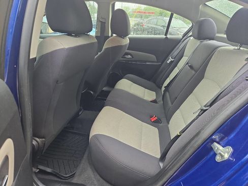Used 2013 Chevrolet Cruze LS FWD image 18