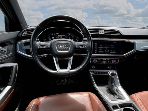 Used 2020 Audi Q3 2.0T Premium w/ Convenience Package AWD/4WD image 8